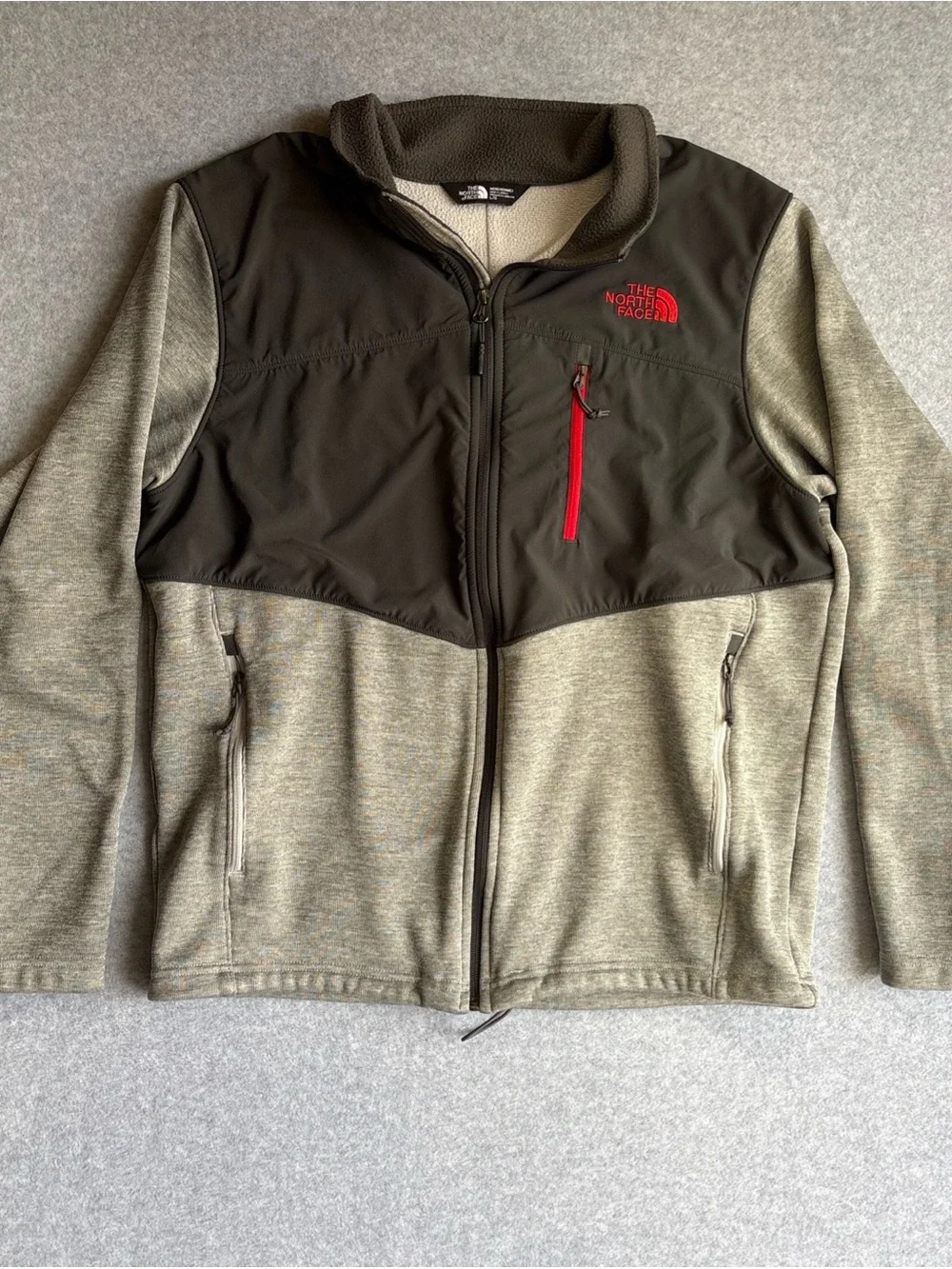 The North Face Men's Two-Tone‎ gray Fleece Jacket